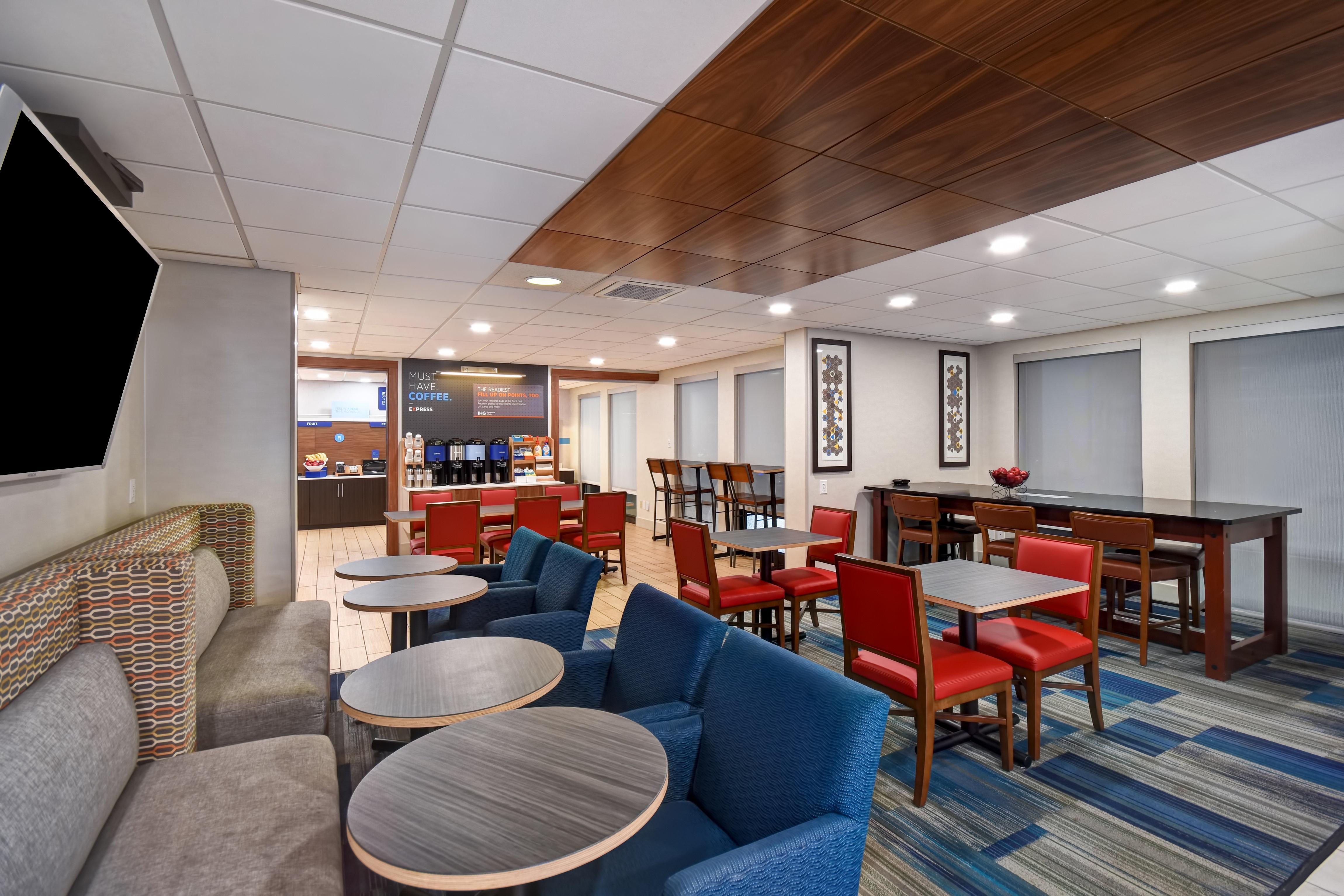 Holiday Inn Express & Suites Allentown-Dorney Park Area By Ihg Exteriör bild